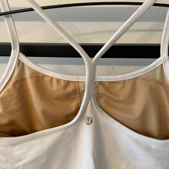 Lululemon Power Y Tank – White (Built-In Shelf Bra) Size 6 - Picture 3 of 4